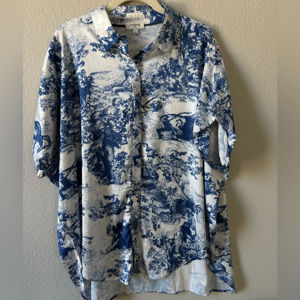 Umgee Blue and White Casual Button Down Shirt